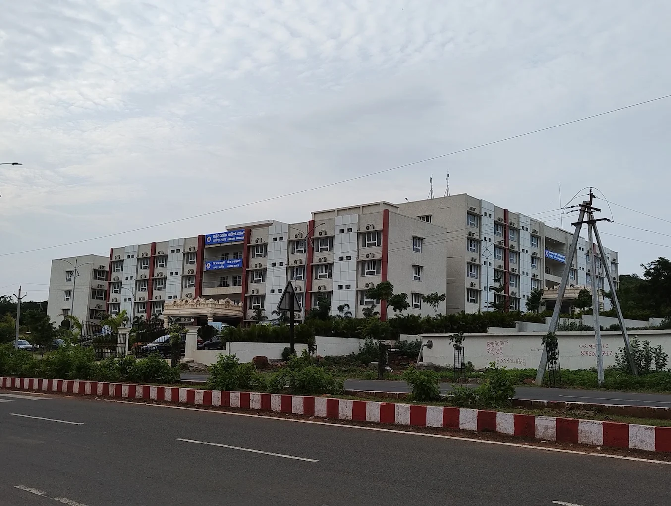 Deluxe room at Ganesh Sadan Srisailam
